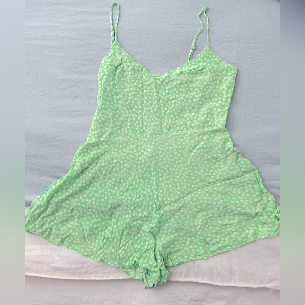 Zara dainty flower romper Size: US Large